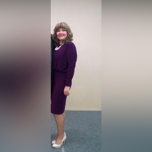 Cream Patent leather Pumps - Picture 3 of 3